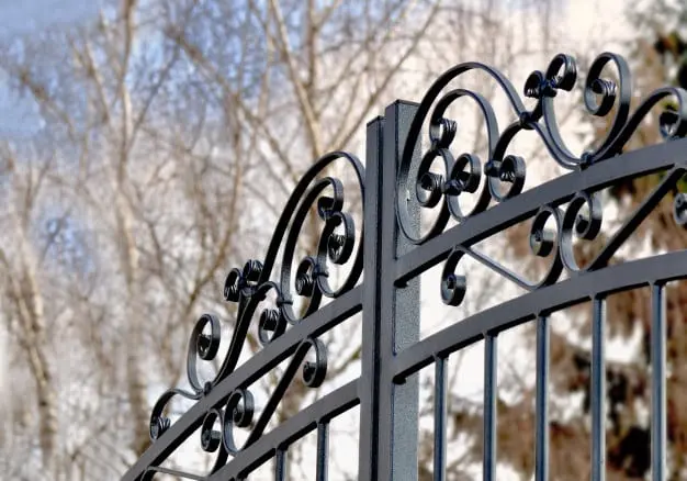 Metal Gate