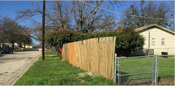 sideyard cedar fence